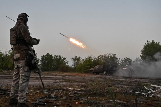 Vojna v Ukrajini: Kijev priznal poslabšanje razmer na fronti