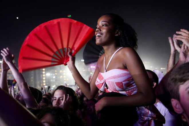 #foto #video Brazilija: Madonnin koncert na plažo Copacabane privabil več kot 1,6 milijona ljudi