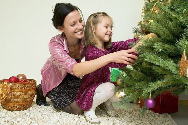 V pričakovanju božiča okrasite drevesce in stanovanje