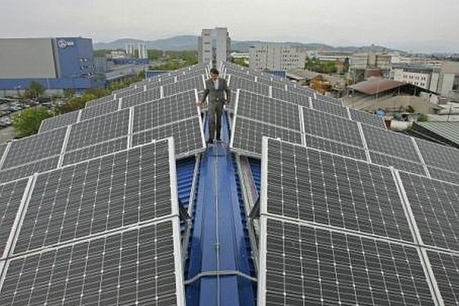 V Sloveniji je konec leta delovalo okoli 600 sončnih elektrarn