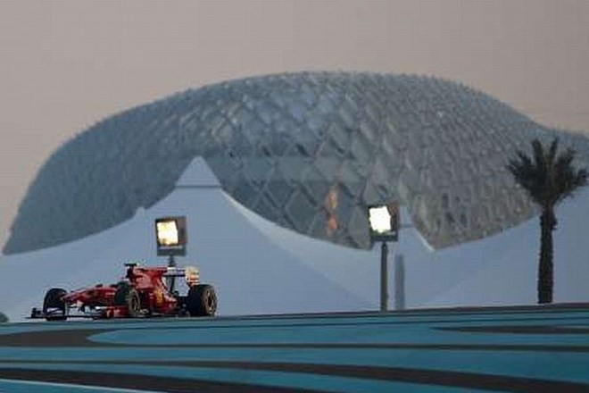 Fernando Alonso je na zadnji dirki sezone v Abu Dabiju doživel pravi polom.