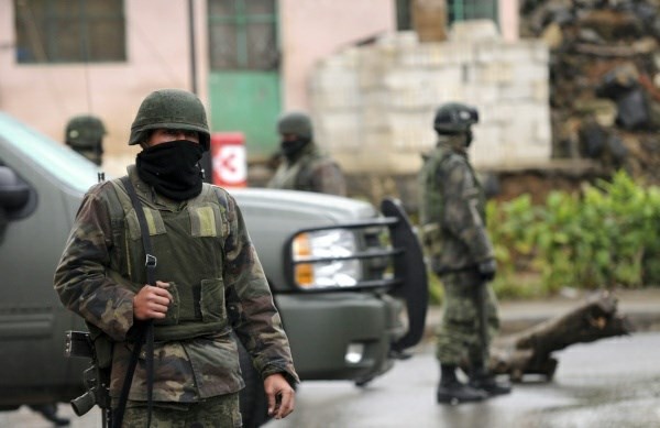 Oborožene mehiške sile v glavnem mestu zvezne države Veracruz.