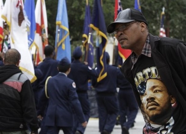 Američani dan Martina Luthra Kinga mlajšega praznujejo v spomin na ubitega temnopoltega borca za državljanske pravice, kar...