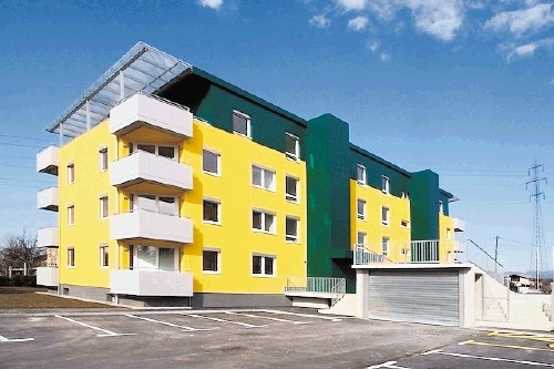 Cena kvadratnega metra rabljenega stanovanja v Celju je lansko leto v povprečju poskočila za več kot 100 evrov