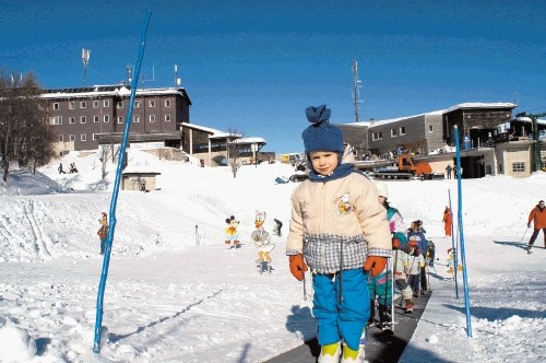Ski hotel na Voglu je kljub letos ugodnim snežnim razmeram zaprt že mesece.
