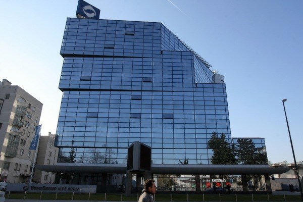 Avstrijski podjetji, ki jima je Vegrad nakazal skoraj pet  milijonov evrov za nakup lastniškega deleža hotelskega kompleksa...