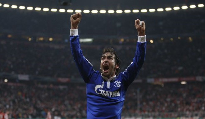 Schalke je po zaslugi Raula slavil na Alianz Areni.