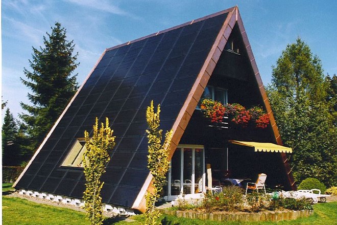 Arhitektura, ki izkorišča sonce: sončne celice na hišah