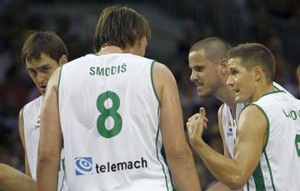 Slovenski košarkarji so na prvi pripravljalni tekmi premagali Poljake.