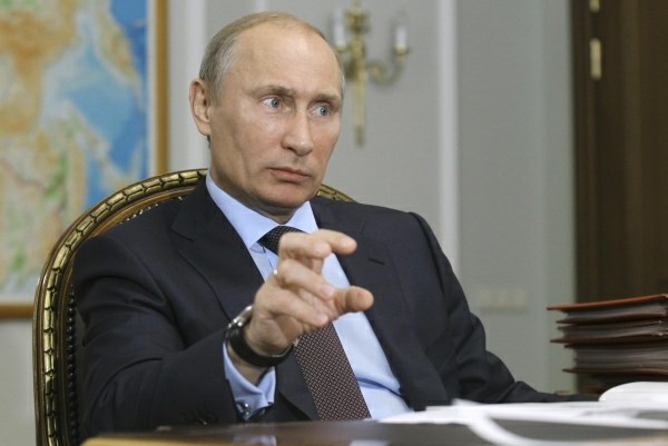 Vladimir Putin se še ni odločil, ali bo kandidiral za predsednika.