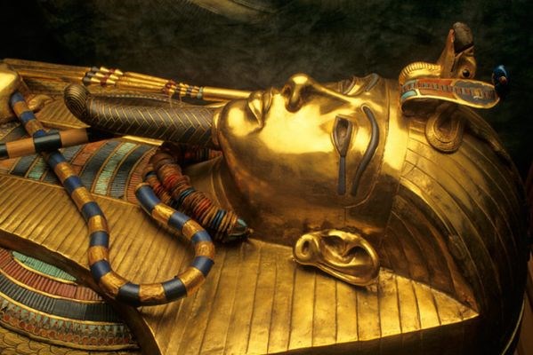 Tutankamon.
