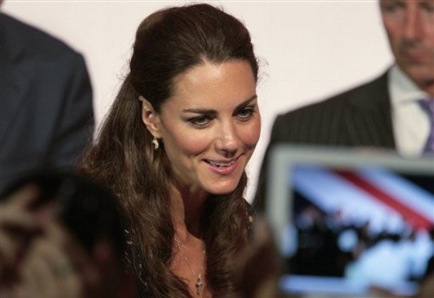 Kate Middleton naj bi kmalu po poroki zanosila, a tudi splavila.