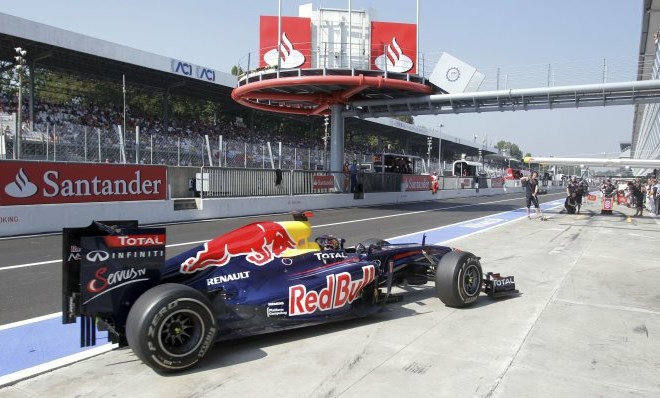 Svetovni prvak formule 1 Nemec Sebastian Vettel (Red Bull) je bil najhitrejši na današnjem drugem prostem treningu