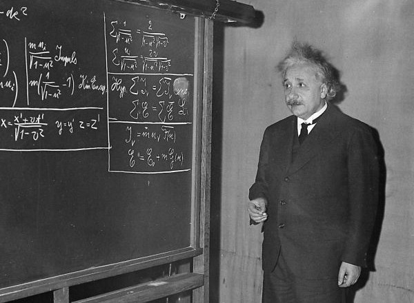 Ugotovitev bi lahko zamajala enega od temeljnih stebrov fizike, teorijo Alberta Einsteina, da nič ne potuje hitreje od...