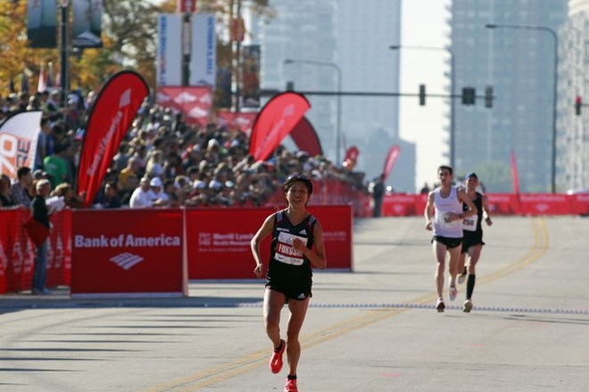 Na maratonih je za tekače najbolj kritičnih zadnjih nekaj sto metrov maratona.