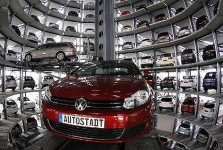 Nemški avtomobilski proizvajalci imajo za sabo zelo uspešno leto, številni svetovni konkurenti pa tempu ne uspejo slediti.