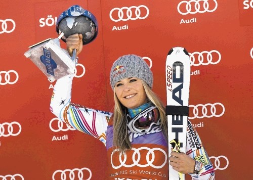 Po videnem na veleslalomskem uvodu nove sezone v alpskem  smučanju v Söldnu je Američanka Lindsey Vonn velika  favoritka za...
