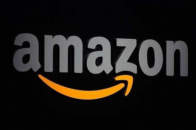 Spletna prodaja Amazon.com komajda z dobičkom