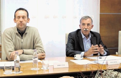 Mitja Trtnik (desno) in Zoran Ušaj (levo) sta včeraj predstavila načrte pri gradnji  CERO Nova Gorica.