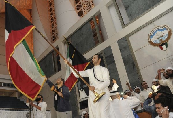 Protestniki so zavzeli kuvajtski parlament.