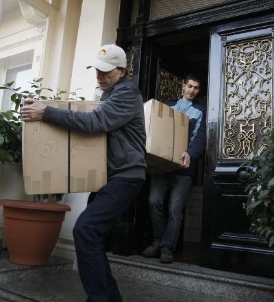 Pospešena izselitev iz londonske rezidence iranskih diplomatov.