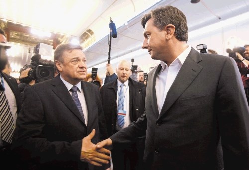 Po nedeljskem stisku rok  je Zoran Janković včeraj z Borutom Pahorjem že začel pogovore o sestavi koalicije.