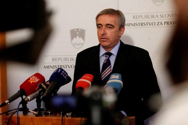 Pravosodni minister, ki opravlja tekoče posle, Aleš Zalar.