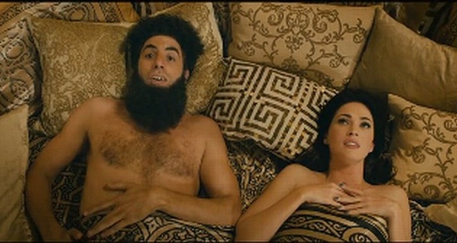Sacha Baron Cohen v postelji z Megan Fox: ''Vredna si vsakega novčiča''
