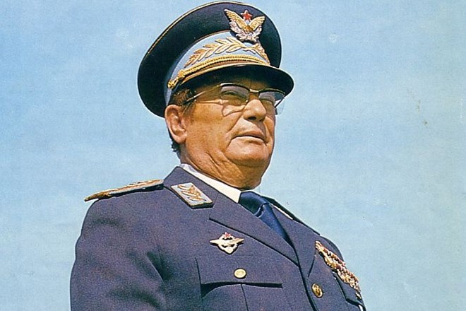Josip Broz Tito je umrl 4. maja 1980, zapuščinske razprave so se začele tri leta kasneje, prva obravnava pa šele novembra...
