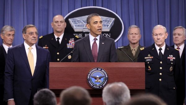 Obama pomirja skrbi zaradi zmanjšanega obrambnega proračuna.