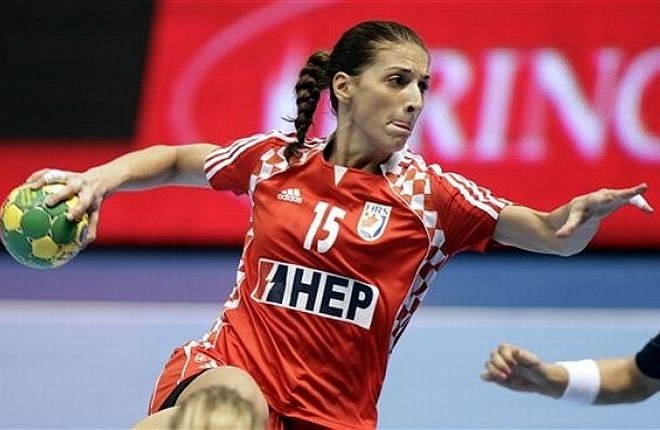 Igralka Krima Andrea Penezić je na nedavnem svetovnem prvenstvu odlično igrala za hrvaško reprezentanco in je bila izbrana v...