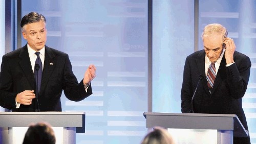 Za najbolj bizaren trenutek zadnje debate je poskrbel nekdanji veleposlanik na Kitajskem Jon Huntsman (levo). Romneyju  je  v...