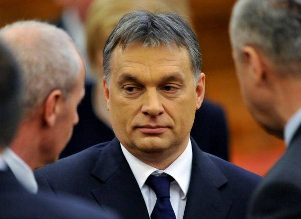 Madžarska, ki potrebuje finančno pomoč IMF in EU, je pripravljena prisluhniti nekaterim kritikam, ki sta jih IMF in EU podala...