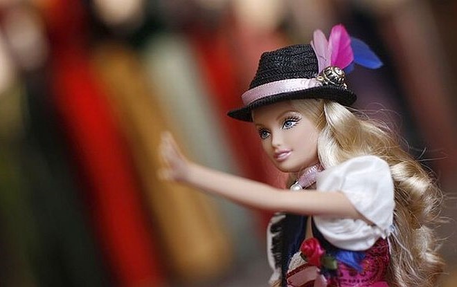 Lutka Barbie ima za iransko kulturo in družbo katastrofalne posledice.