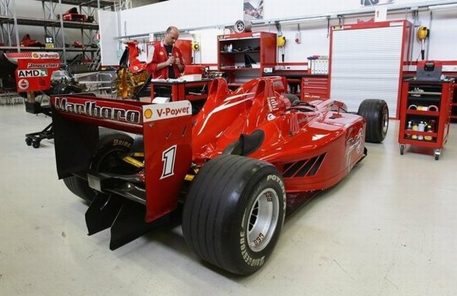 Ferrari bo bolid predstavil kar preko spletne strani.