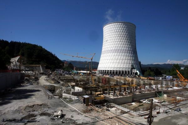 Gradbena dela za hladilni stolp in glavni tehnološki objekt Teš 6 so se začela marca 2010, po pridobitvi ustreznih gradbenih...