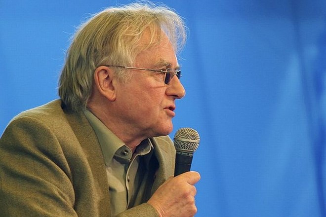 Novinar je Richarda Dawkinsa (na sliki) obtožil, da poseduje ''gen, ki odobrava suženjstvo''