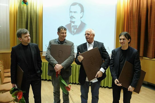 Jurčičevi nagrajenci 2011 so Marko Crnkovič, Peter Rak, Vinko Vasle in Uroš Urbanija