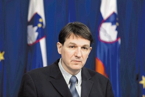 Minister za finance Janez Šušteršič je že pred tednom dni povedal, da si je vlada pustila okoli 150 milijonov evrov  prostora...