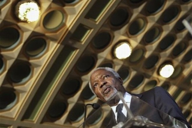 Posebni odposlanec Združenih narodov in Arabske lige za Sirijo Kofi Annan je dan pred odhodom v Damask sirsko opozicijo...