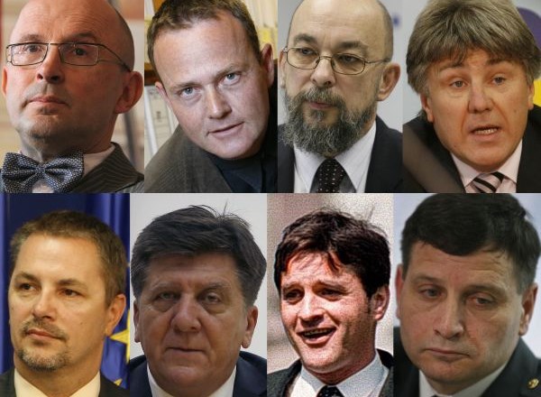 Od leve: Dežman, Matić, Stopar, Petek, Kotolenko, Bogunovič, Balent in že pred časom odstavljeni Šteiner, ki se po zadnjih...
