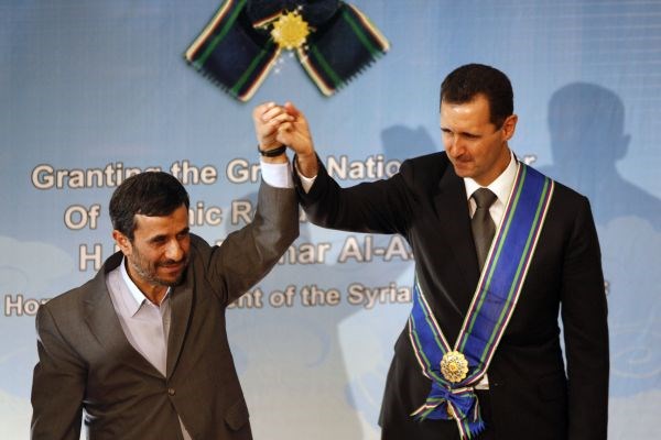 Iranski in sirski predsednik Mahmud Ahmadinedžad in Bašar al Asad.