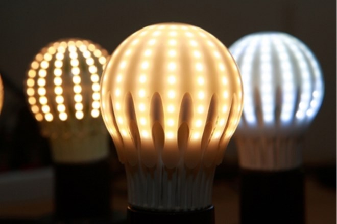 Okdritje MIT: LED-sijalke z 230-odstotno učinkovitostjo