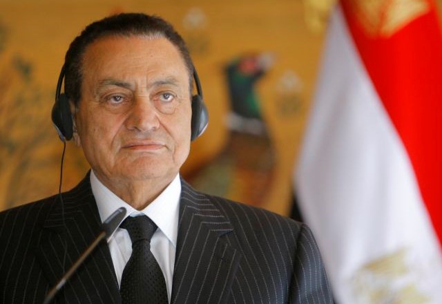 Egiptovski parlament voli komisijo za pripravo nove ustave