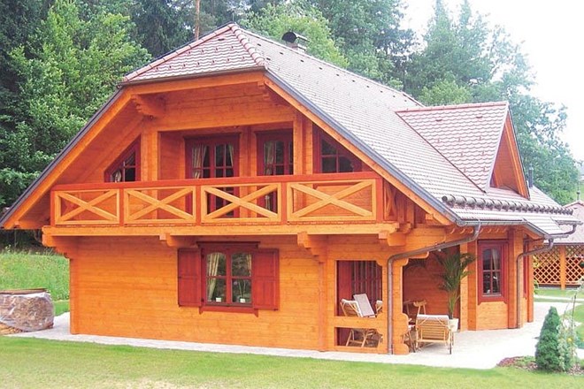 Tradicija gradnje z lesom: brunarice in lesene hiše