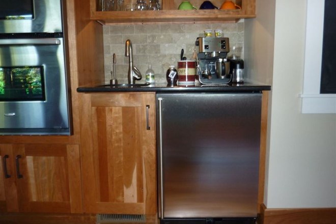 Mini hladilniki imajo pred običajnimi številne prednosti