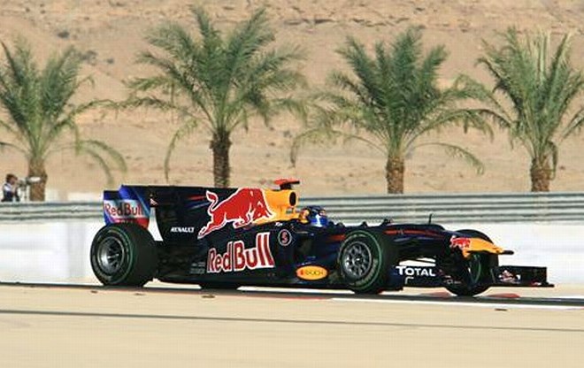 Bahrajn je dirko formule ena nazadnje gostil leta 2010, lani pa je bila zaradi nemirov v državi odpovedana. Podobna usoda se...