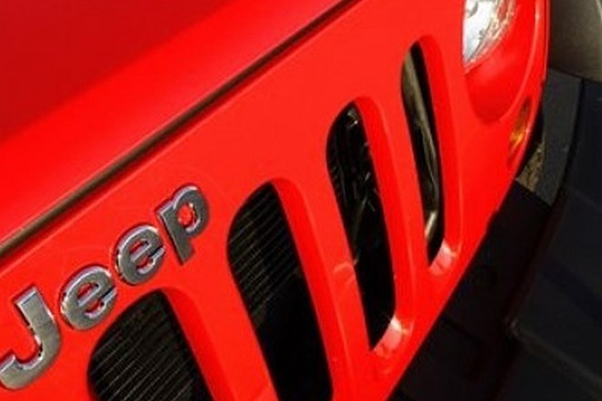 Chrysler v preiskavi zaradi požarov na motorjih jeep wranglerjih