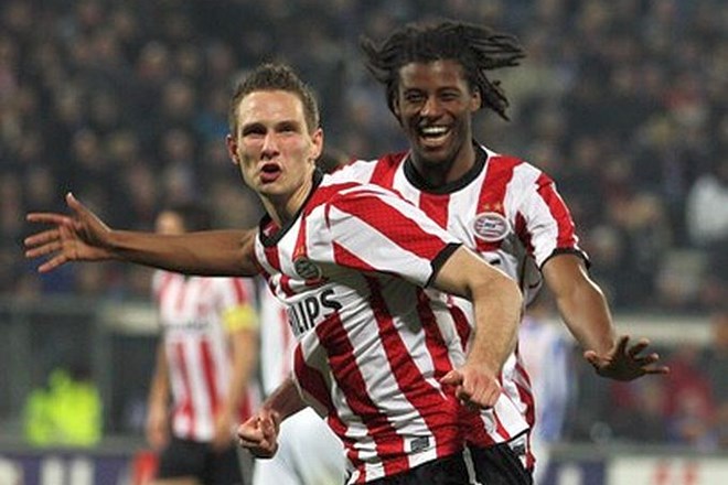 Tim Matavž je v 93. minuti zadel za zmago PSV-ja
