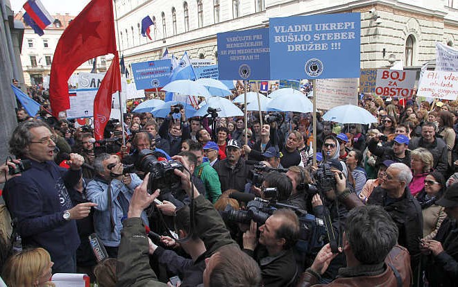 Protest pred vladno palačo, Ljubljana